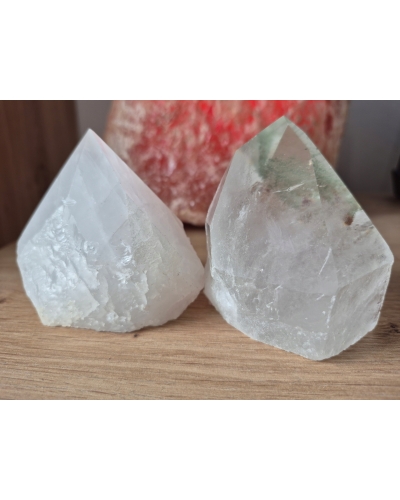 Kryształ Górski +/- 0.3 KG 8 cm Brazylia Minerał Energia Czysty Szpic