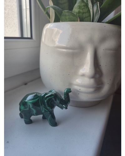 Malachitowa figurka słonia – rękodzieło z Kongo 8 cm, 180 g Minerał Energia